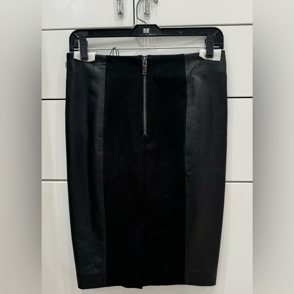 NWT Reiss “Megan” High Rise Black Leather Fitted Midi Skirt, Sz 4 US - Picture 5 of 9